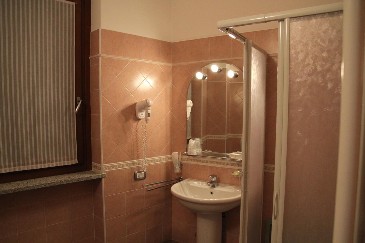 Albergo Verdi Novi Ligure Zewnętrze zdjęcie